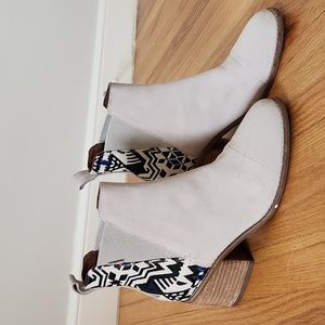 TOMS boots